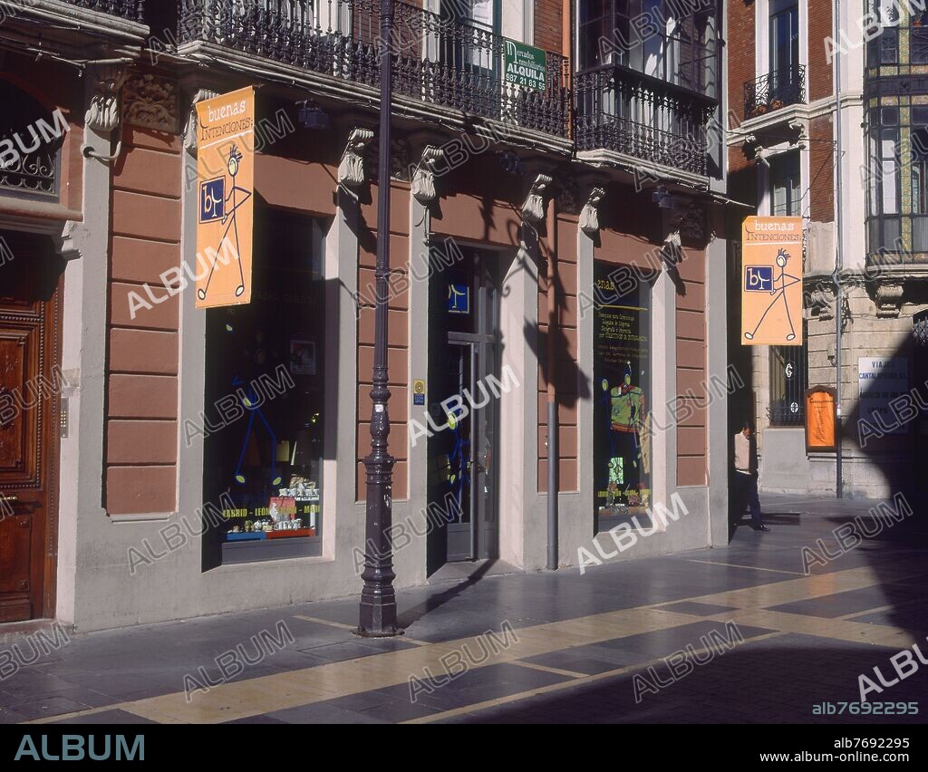 BUENAS INTENCIONES - TIENDA DE REGALOS REALIZADOS POR COLECTIVOS DE INTEGRACION.
