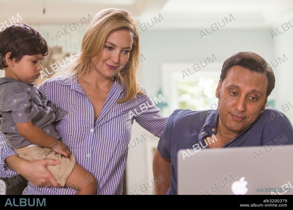 AASIF MANDVI and KATE HUDSON in MOTHER'S DAY, 2016, directed by GARRY MARSHALL. Copyright APERTURE MEDIA PARTNERS/CAPACITY PICTURES/GULFSTREAM PICTURE.