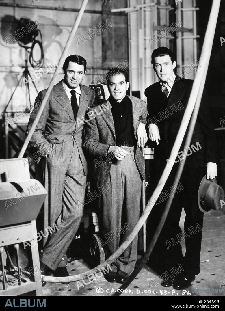 CARY GRANT, FRANK CAPRA et JAMES STEWART dans THE PHILADELPHIA STORY, 1940, réalisé par GEORGE CUKOR. Copyright M.G.M.