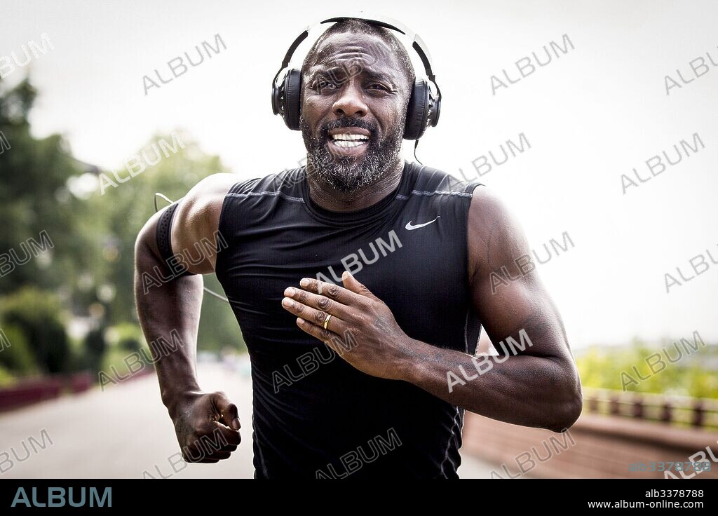 IDRIS ELBA in 100 STREETS, 2016, directed by JIM O'HANLON. Copyright CROSSDAY PRODUCTIONS/GREEN DOOR PICTURES/ HELICOPTER FILM.