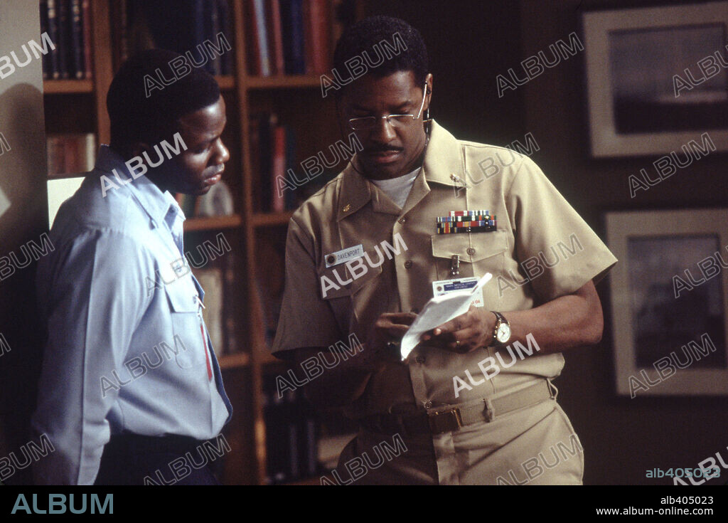 DENZEL WASHINGTON and DEREK LUKE in ANTWONE FISHER, 2002, directed by DENZEL WASHINGTON. Copyright FOX SEARCHLIGHT PICTURES.