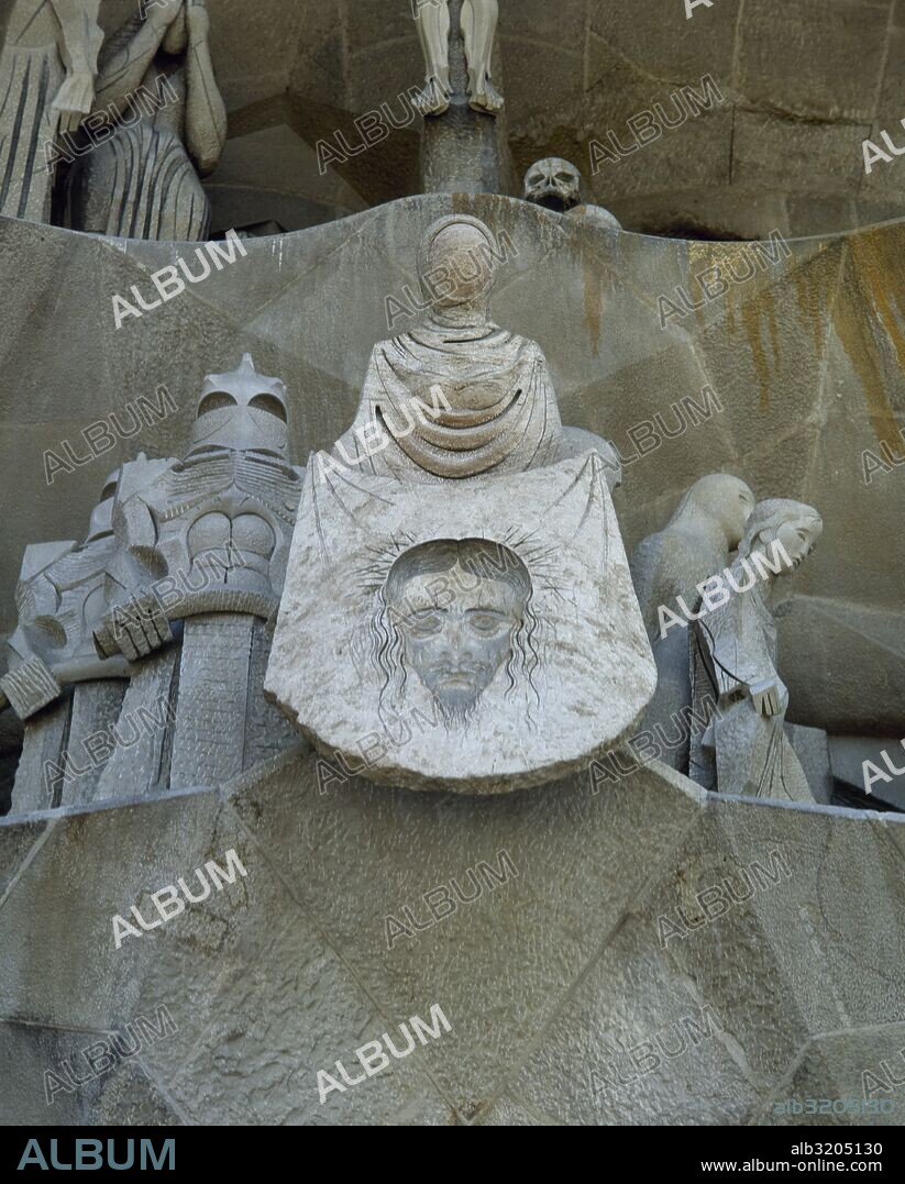 Spain. Barcelona. Sagrada Familia, Passion facade. Figure of Veronica with the image of Jesus on her veil. By Spanish sculptor Josep Maria Subirachs (1927-2014).