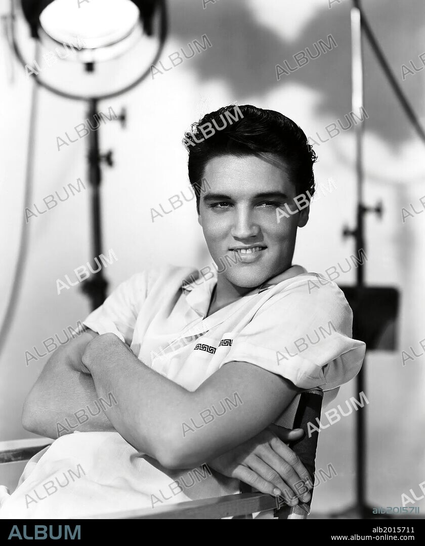 ELVIS PRESLEY in KING CREOLE, 1958, directed by MICHAEL CURTIZ. Copyright PARAMOUNT PICTURES.