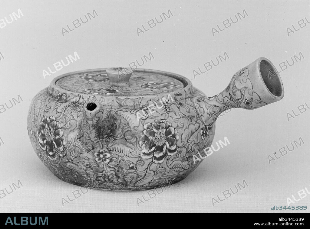 Teapot, Edo period (1615–1868), ca. 1790, Japan, Pottery decorated in colored enamels (Zuishi ware), H. 3 in. (7.6 cm); Diam. (without handle) 4 1/4 in. (10.8 cm); W. 5 7/8 in. (14.9 cm); D. 5 1/8 in. (13 cm), Ceramics.