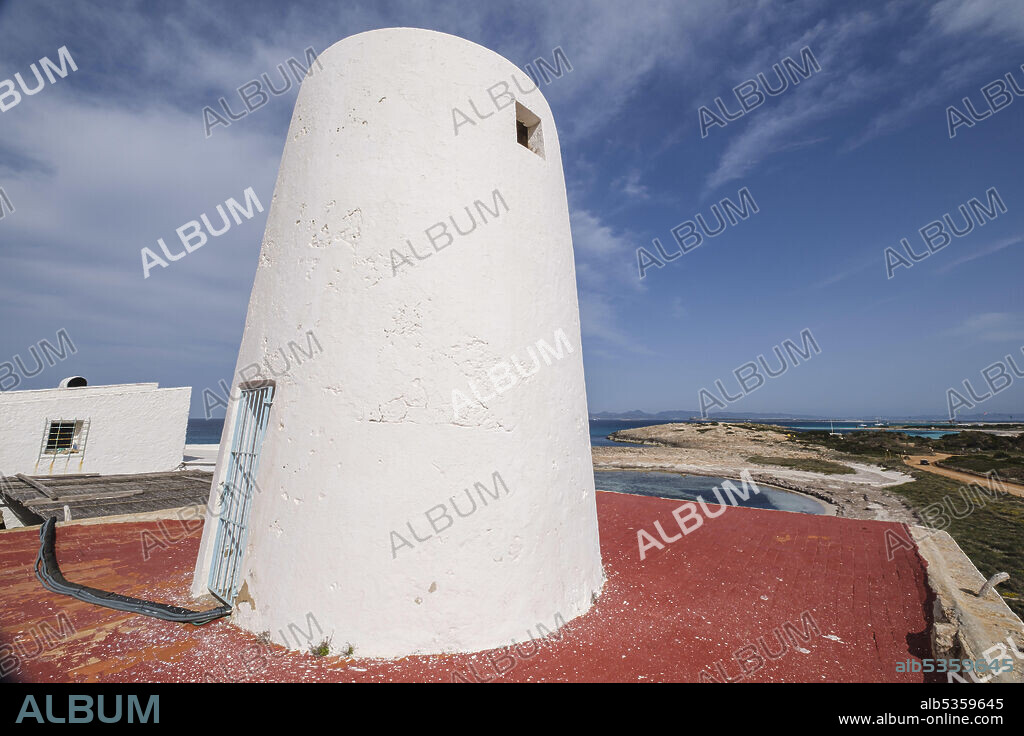 Es Molí de Sal ,mill belonging to the old salt industry.Molí des Carregador de la Sal, Formentera, Pitiusas Islands, Balearic Community, Spain.