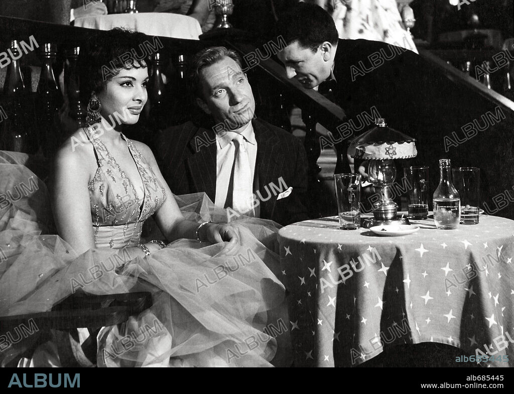 FERNANDO FERNAN GOMEZ en ANA DICE SI, 1958, dirigida por PEDRO LAZAGA. Copyright RADIO FILMS.