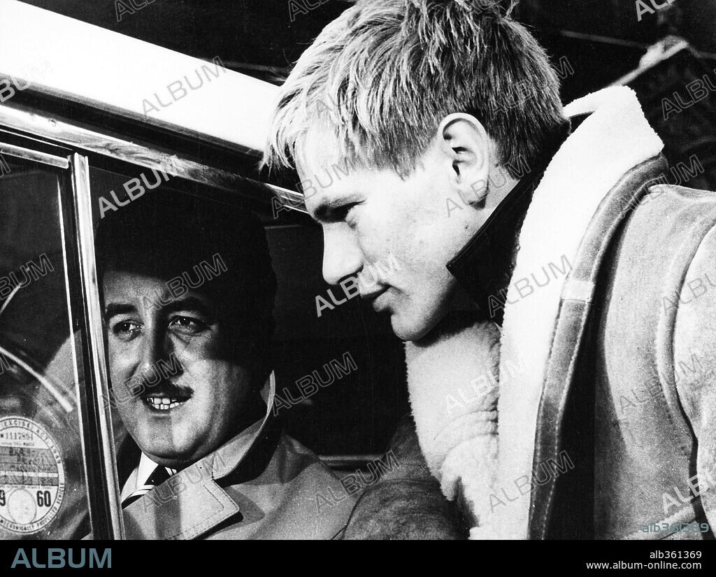 PETER SELLERS in NEVER LET GO, 1960, directed by JOHN GUILLERMIN. Copyright RANK.
