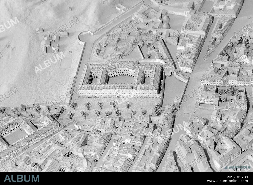 LEÓN GIL DE PALACIO. MAQUETA DE MADRID REALIZADA EN 1830 - CUARTEL DE LA MONTAÑA - FOTOGRAFIA EN BLANCO Y NEGRO - AÑOS 60 -.