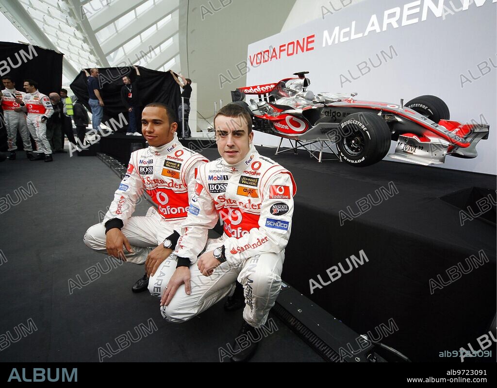 Mikel Ponce.....Valencia......15-01-07.......The Vodafone Mclaren Mercedes Team has presented its new car and its New Drivers, to face the Formula championship 1 of 2007.Archdc.