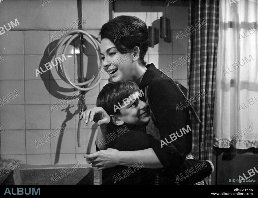 AURORA BAUTISTA en LA TIA TULA, 1964, dirigida por MIGUEL PICAZO. Copyright ECO FILMS S.A/SURCO FILMS S.A.