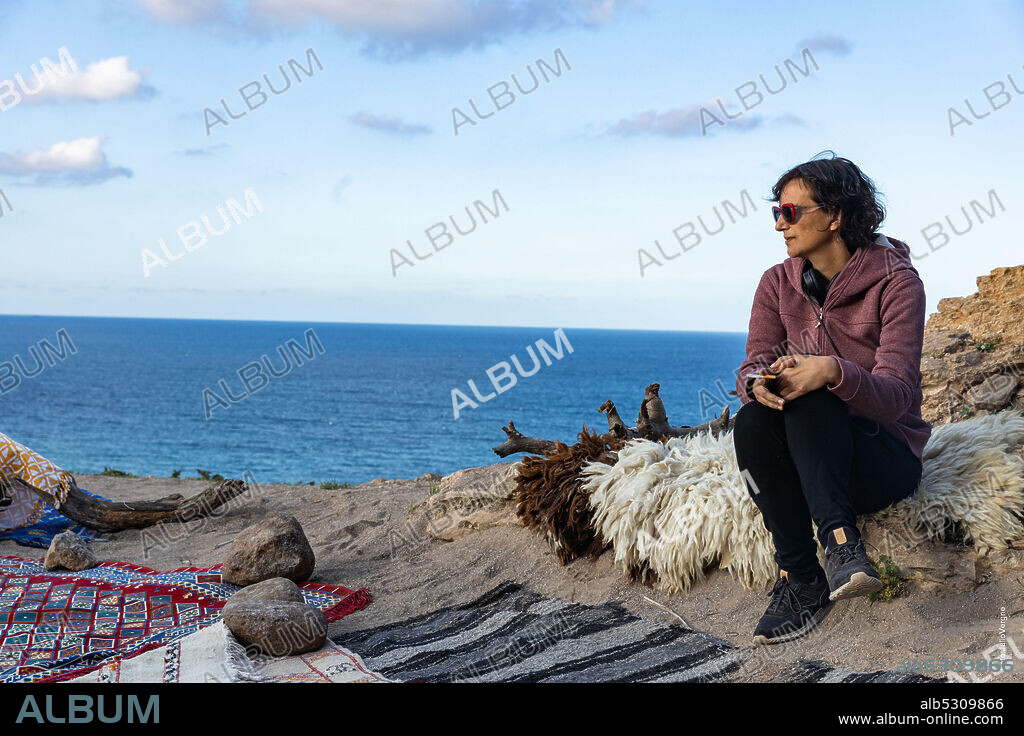 VIOLETA SALAMA en ALEGRIA, 2021, dirigida por VIOLETA SALAMA. Copyright ICAA / RTVE.
