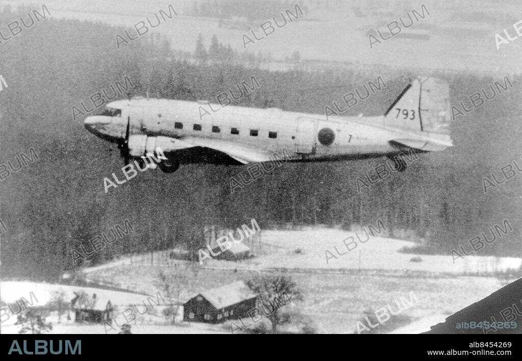 (FILES) Picture dated 1952 shows the Swedish air force DC3 plane that was shot down by a Soviet fighter during a spy mission in June 1952. The Swedish military said Tuesday 29 July 2003, that it has decided to salvage the plane which was lost during a Cold War mission over the Baltic sea more than 50 years ago. A team of Swedish marine explorers disovered the plane in the Baltic Sea last month.. COPYRIGHT SCANPIX SWEDEN Code: 190.