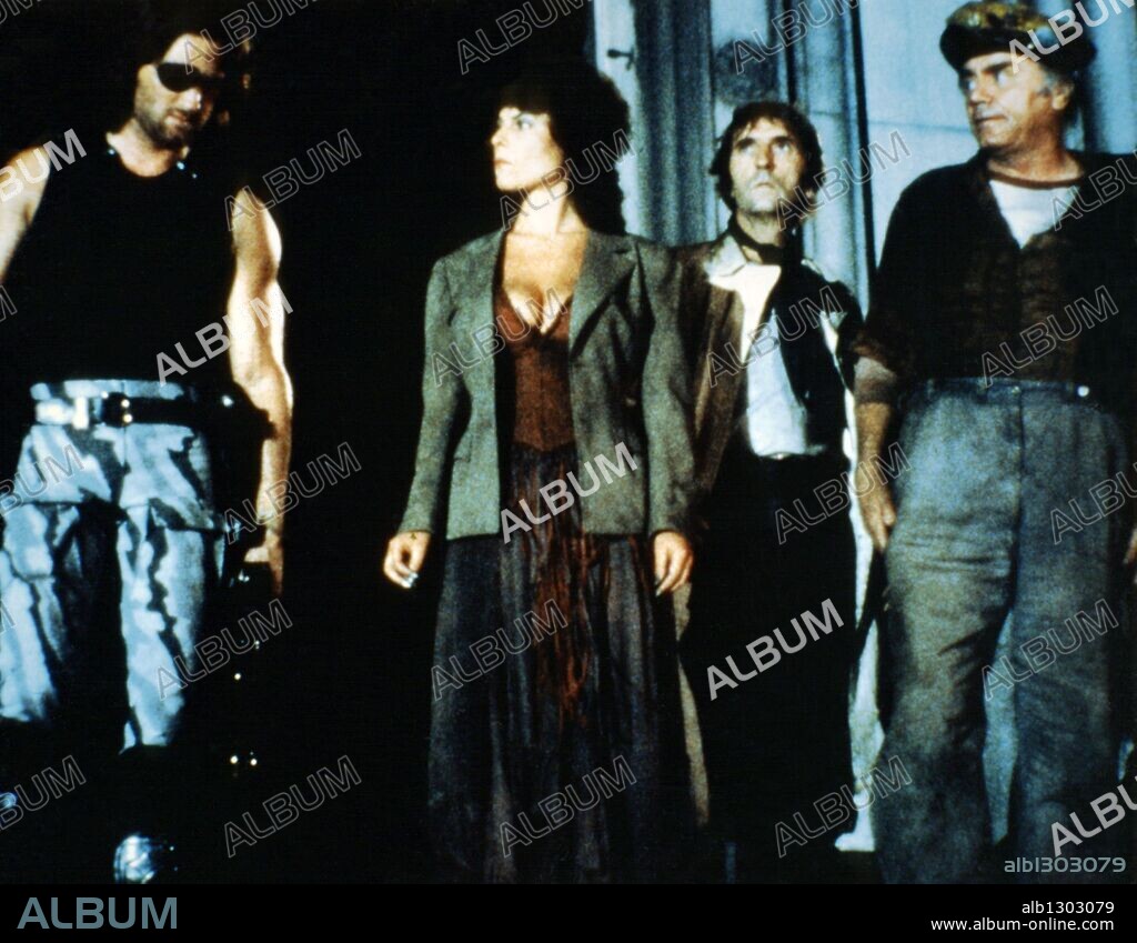 ADRIENNE BARBEAU, ERNEST BORGNINE, HARRY DEAN STANTON and KURT RUSSELL in ESCAPE FROM NEW YORK, 1981, directed by JOHN CARPENTER. Copyright AVCO EMBASSY.