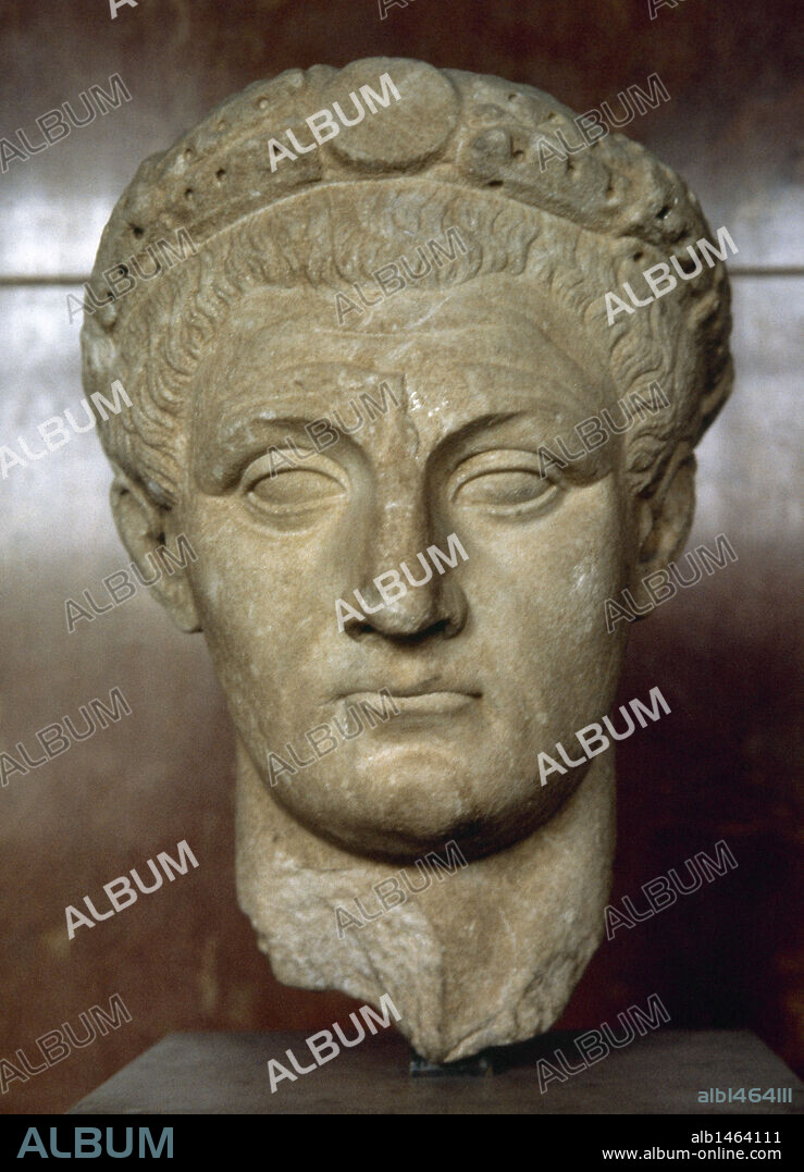 CLAUDIO I, Tiberio Claudio César Augusto Germánico. (Tiberius Claudius Caesar Augustus Germanicus) (Lyon,10 a. C. -Roma,54). Emperador romano (41-54) de la dinastía Julio-Claudia, sucedió a Tiberio. Hijo de Druso y Antonia la Menor. Cabeza idealizada del emperador realizada en mármol. Pieza procedente de Thasos (Grecia). Museo del Louvre. París. Francia.