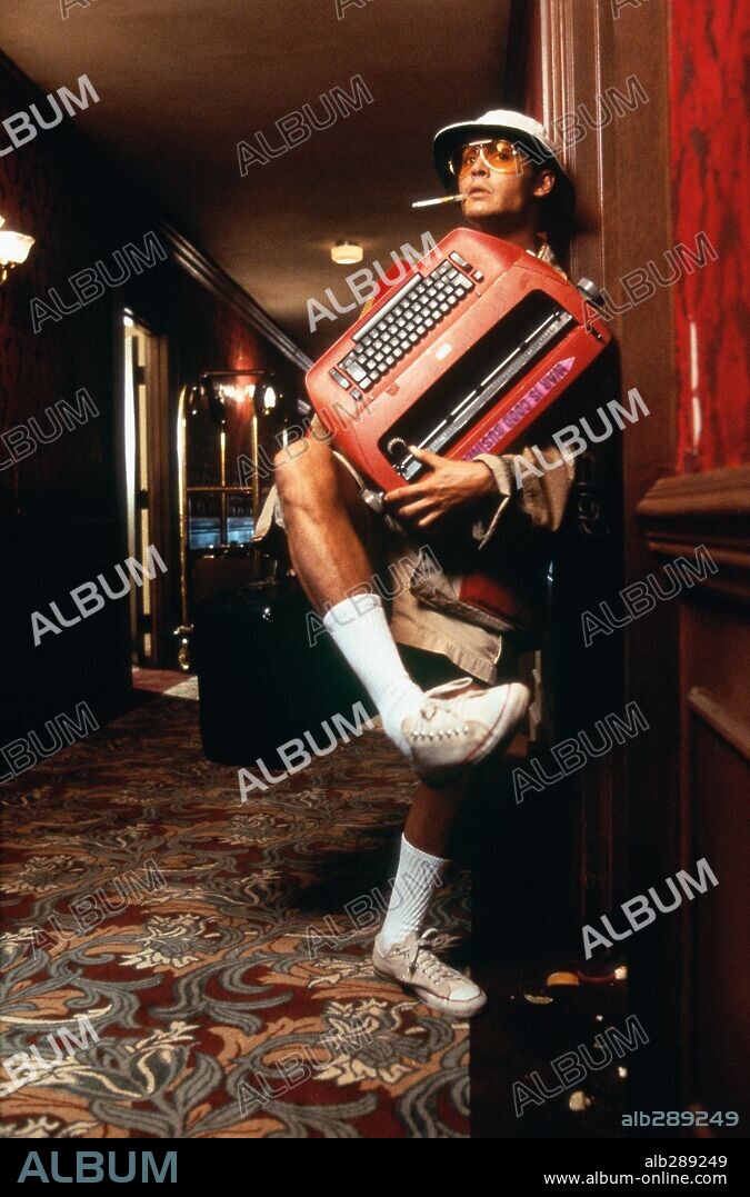 JOHNNY DEPP in FEAR AND LOATHING IN LAS VEGAS, 1998, unter der Regie von TERRY GILLIAM. Copyright UNIVERSAL PICTURES / MOUNTAIN, PETER.