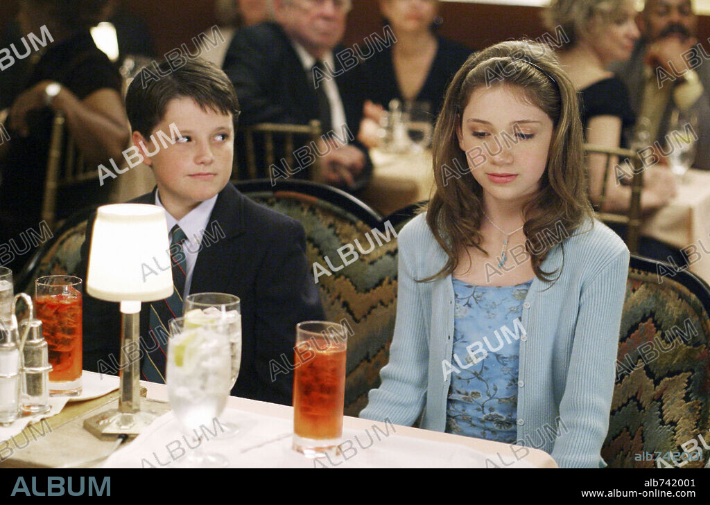 CHARLIE RAY and JOSH HUTCHERSON in LITTLE MANHATTAN, 2005, directed by MARK LEVIN. Copyright 20TH CENTURY FOX / BAILEY, K.C.