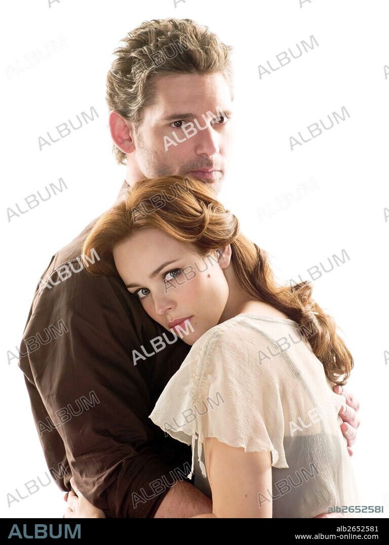 ERIC BANA and RACHEL MCADAMS in THE TIME TRAVELER'S WIFE, 2008, directed by ROBERT SCHWENTKE. Copyright NEW LINE CINEMA/PLAN B ENTERTAINMENT.