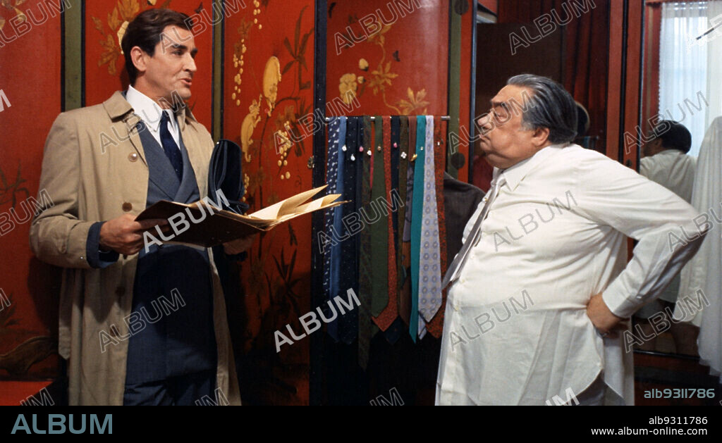 ALDO FABRIZI and VITTORIO GASSMAN in WE ALL LOVED EACH OTHER SO MUCH, 1974 (C'EREVAMO TANTO AMATI), directed by ETTORE SCOLA. Copyright Dean Cinematografica Delta.