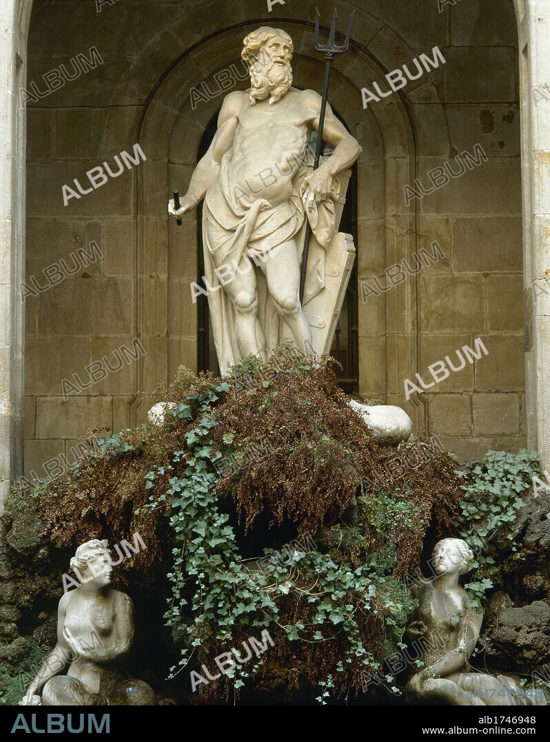 ARTE S. XIX. Neoclasicismo. ESPAÑA. "LA FONT DE NEPTU". Escultura de Nicolau Travé que se encuentra en LA LLOTJA (1774-1802). BARCELONA. Cataluña.