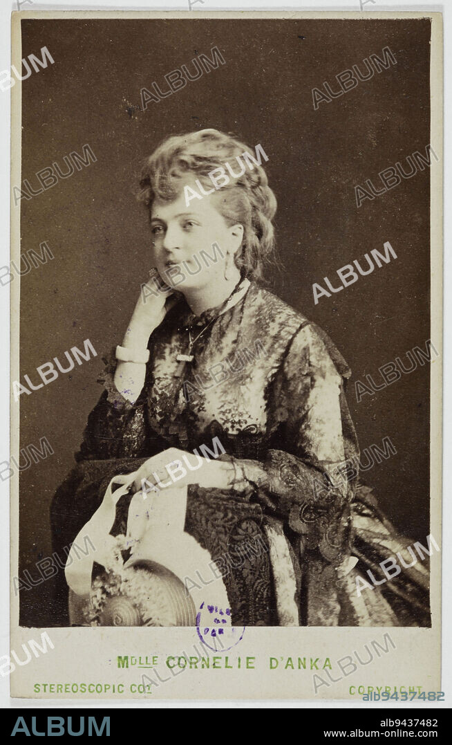 Portrait of Anka, Cornelia, (Mrs. J.E. Ingham, known as), (1852-1927), (actress and dancer), London Stereoscopic & Photographic Company, Photographer, Between 1870 and 1890, 2nd half of the 19th century, Graphic Arts, Photography, Albumen print, Height: 9 cm, Width: 6.1 cm.