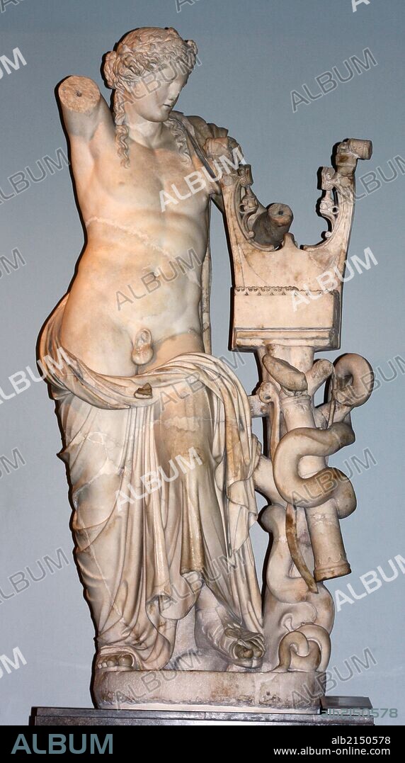 Mable statue of Apollo holding a kithara.  (Photo by: Universal History Archive/UIG via Getty Images).