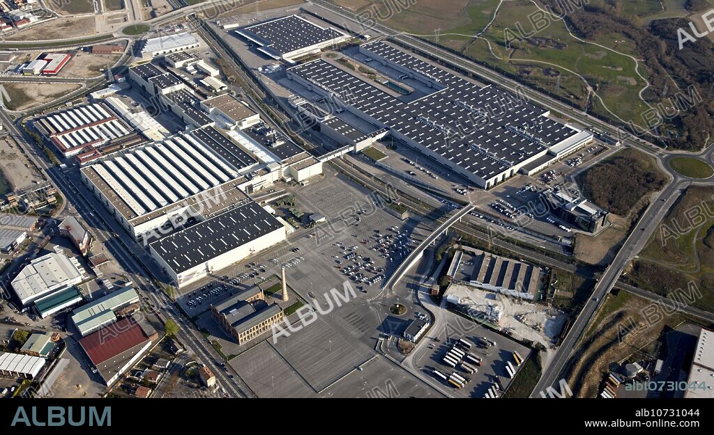 Mercedes-Benz van factory, Poligono Industrial Jundiz, Vitoria (Gasteiz), Araba, Basque Country, Spain.