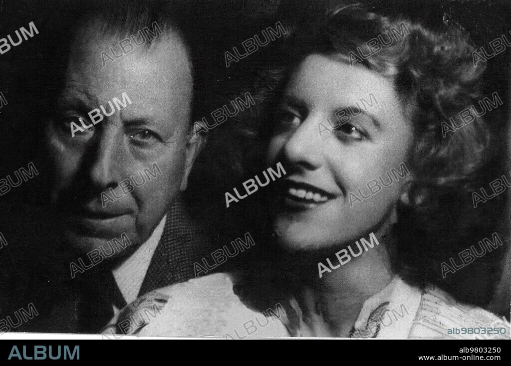 1940. María Isbert with her Father, the unforgettable Pepe Isbert.