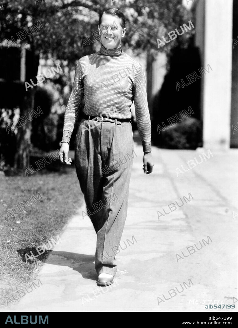 MAURICE CHEVALIER en LA VIUDA ALEGRE, 1934 (THE MERRY WIDOW), dirigida por ERNST LUBITSCH. Copyright M.G.M.