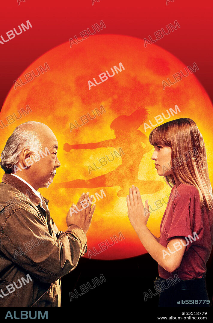 HILARY SWANK und PAT MORITA in KARATE KID IV - DIE NÄCHSTE GENERATION, 1994 (THE NEXT KARATE KID), unter der Regie von CHRISTOPHER CAIN. Copyright COLUMBIA PICTURES.