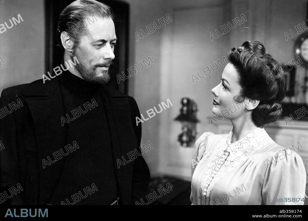 GENE TIERNEY and REX HARRISON in THE GHOST AND MRS. MUIR, 1947, directed by JOSEPH L. MANKIEWICZ. Copyright 20TH CENTURY FOX.