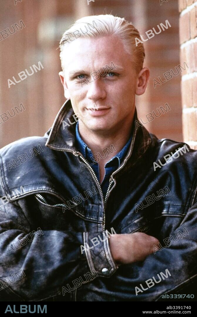 DANIEL CRAIG in THE POWER OF ONE, 1992, directed by JOHN G. AVILDSEN. Copyright WB/REGENCY ENTERPRISES V.O.F./CANAL +.