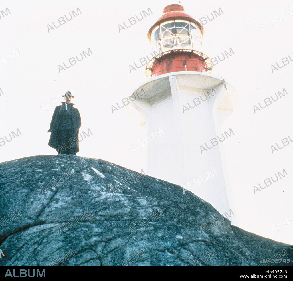 MAX VON SYDOW in NEEDFUL THINGS, 1993, directed by FRASER HESTON. Copyright CASTLE ROCK/COLUMBIA PICTURES.