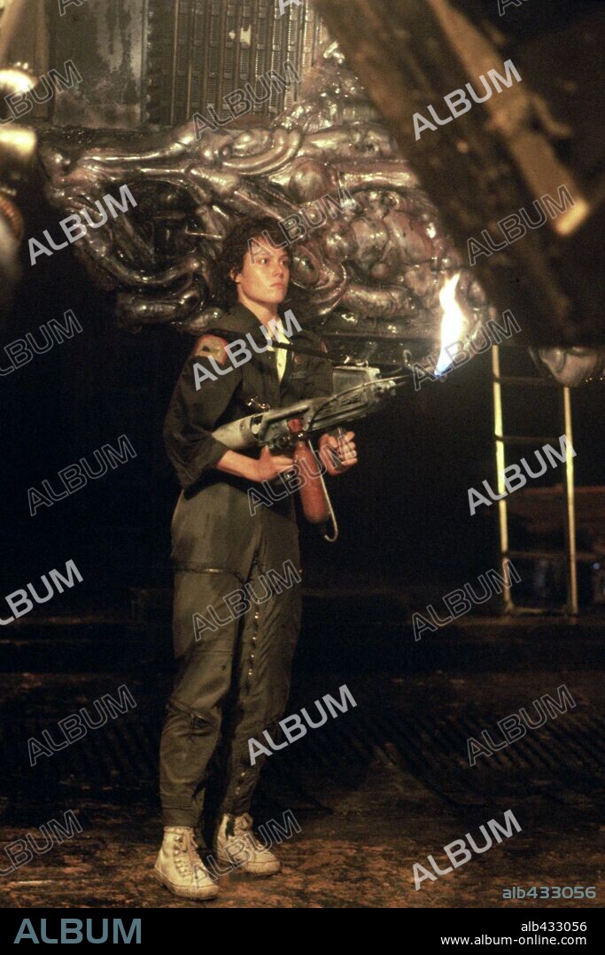 SIGOURNEY WEAVER en ALIEN, EL OCTAVO PASAJERO, 1979 (ALIEN), dirigida por RIDLEY SCOTT. Copyright 20TH CENTURY FOX.