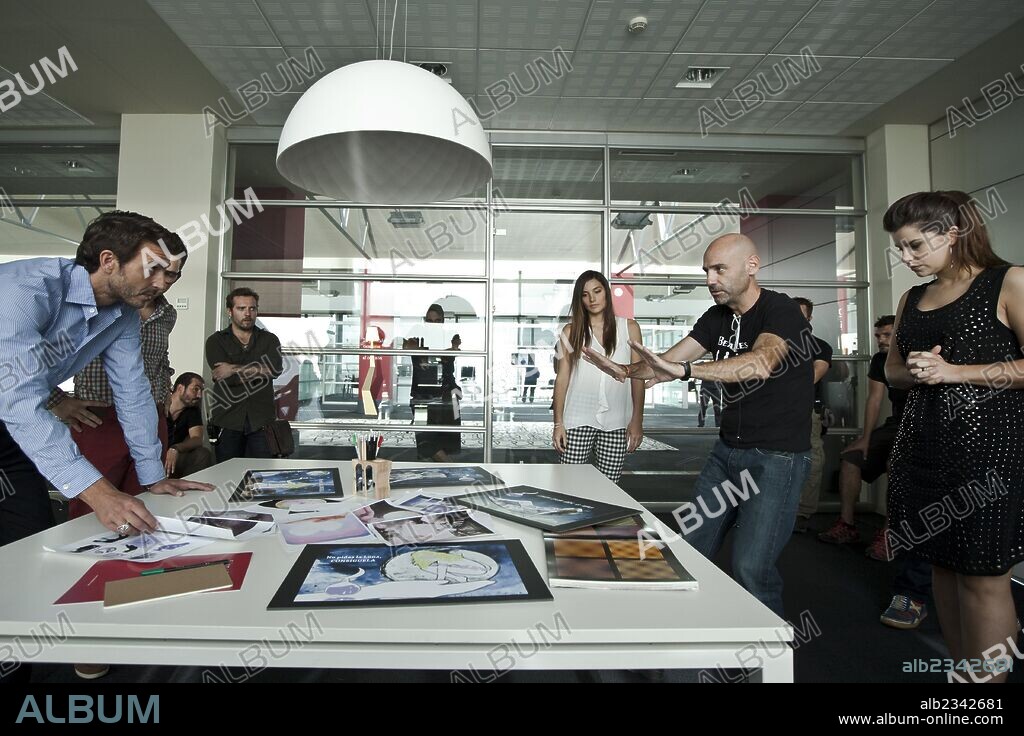 ALEX BATLLORI en PERDONA SI TE LLAMO AMOR, 2014, dirigida por JOAQUIN LLAMAS. Copyright TELECINCO CINEMA.