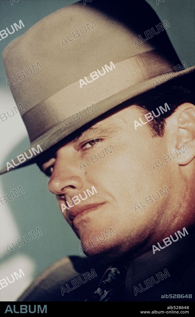 JACK NICHOLSON in CHINATOWN, 1974, directed by ROMAN POLANSKI. Copyright PARAMOUNT PICTURES.