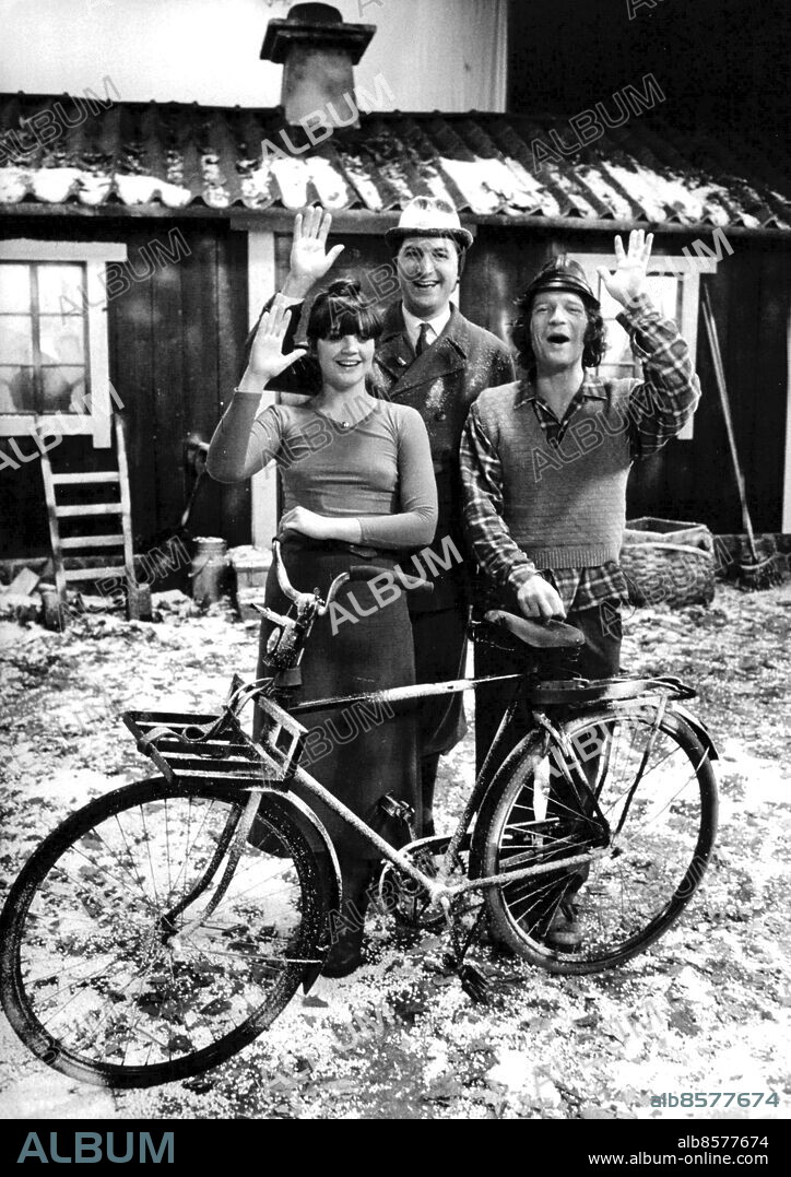 Stockholm 1977-11-18 . Eva Remaeus, Magnus Härenstam och Brasse Brännström i tv-programmet "Fem myror är fler än fyra elefanter" . Foto Leif R Jansson / Svenskt Pressfoto / TT / kod 20360.
