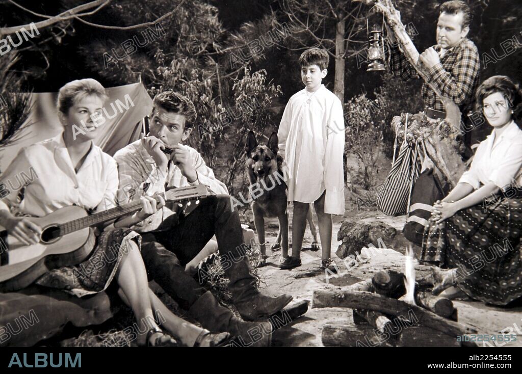 PELICULA : JUANITO , 1960. DIRECTOR , FERNANDO PALACIOS. ACTORES , PABLITO CALVO.
