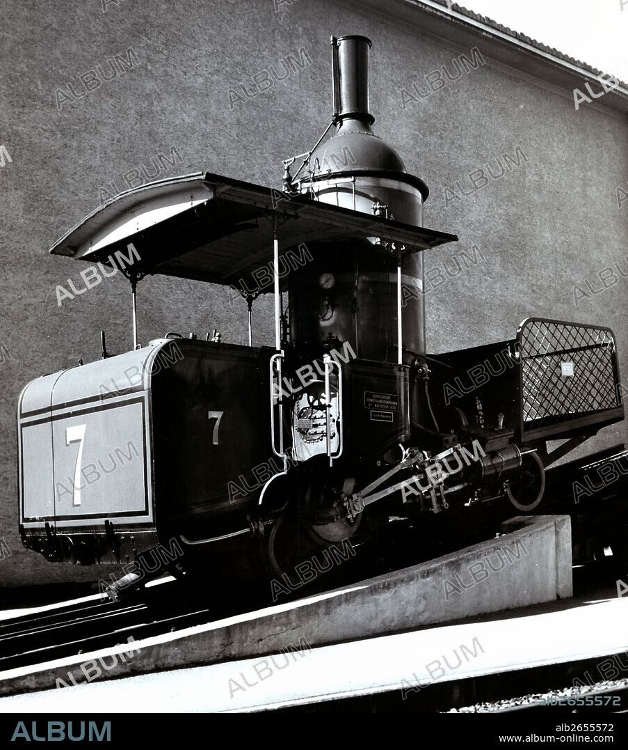 Primera locomotora a cremallera, construida en 1873 por el ingeniero francés Nicklaus Riggenbach (1817-1899).