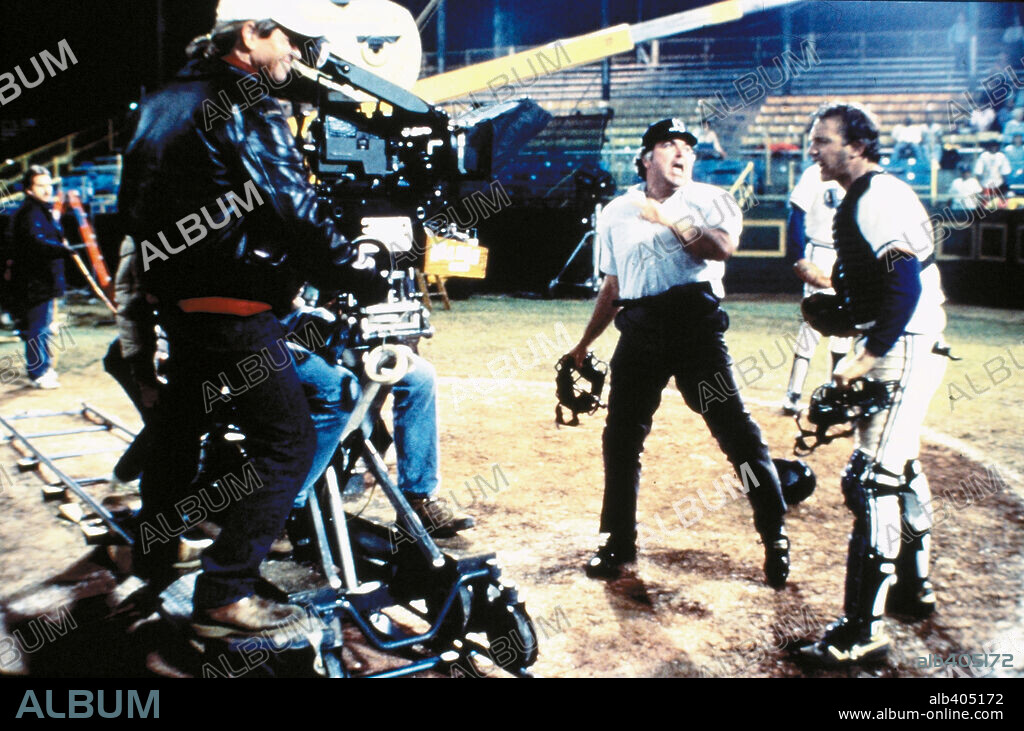 KEVIN COSTNER en LOS BÚFALOS DE DURHAM, 1988 (BULL DURHAM), dirigida por RON SHELTON. Copyright ORION PICTURES.