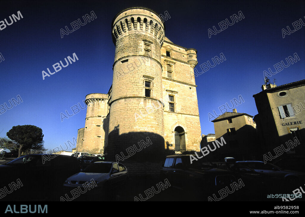 Castillo medieval de Gordes(s.XI-XVI).Gordes.Sierra de Luberón .Vaucluse.Provenza.Francia.