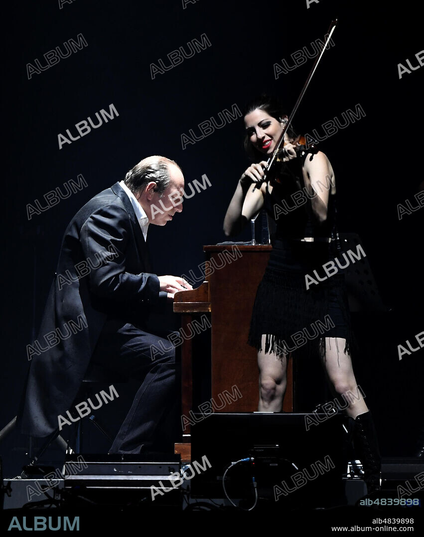 June 4, 2017 - Prague, Czech Republic - German film score composer Hans Zimmer performs during his concert in Prague, Czech Republic on June 4, 2017. (Credit Image: © Michal Krumphanzl/CTK via ZUMA Press).