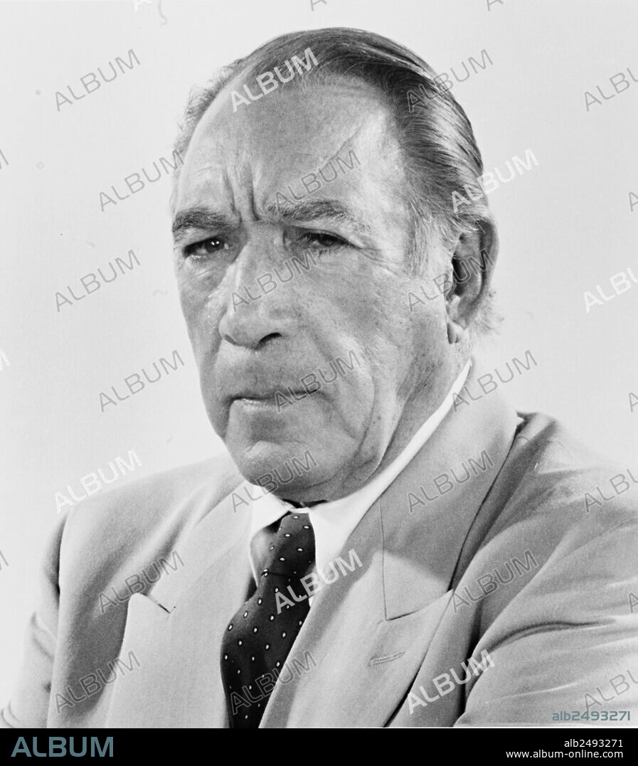 ANTHONY QUINN en REVENGE [VENGANZA], 1990 (REVENGE), dirigida por TONY SCOTT. Copyright COLUMBIA PICTURES.