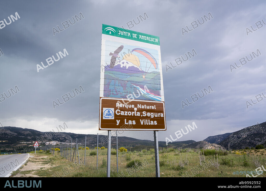 cartel informativo, Parque Natural Sierras de Cazorla Segúra Y Las Villas, provincia de Jaén, Andalucia, Spain.