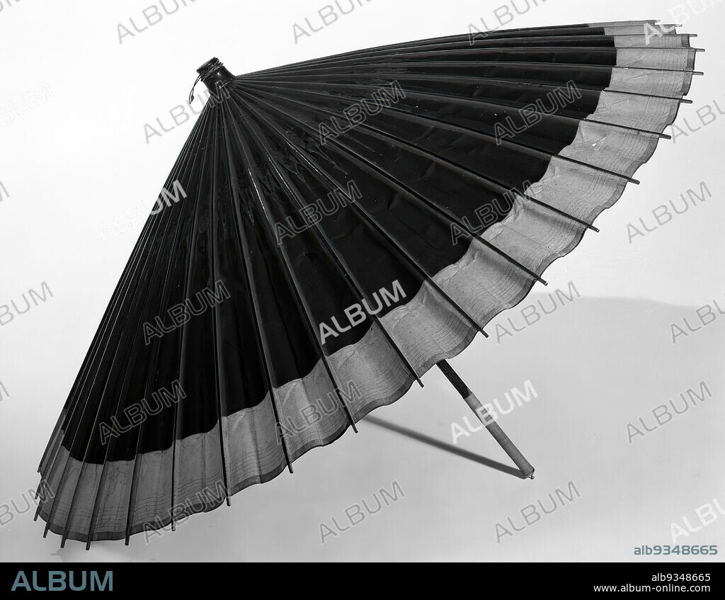 Bangasa, Oiled Paper Umbrella, oiled paper, Japan, ca. 1900, Meiji Period, L: 30 3/4 in., 78.1 cm.