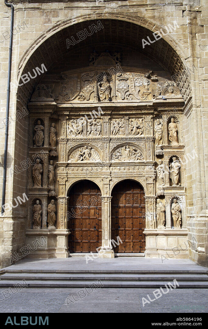 Haro; portada renacentista / plateresca de Iglesia de Santo Tomás (de Felipe de Vigarny).