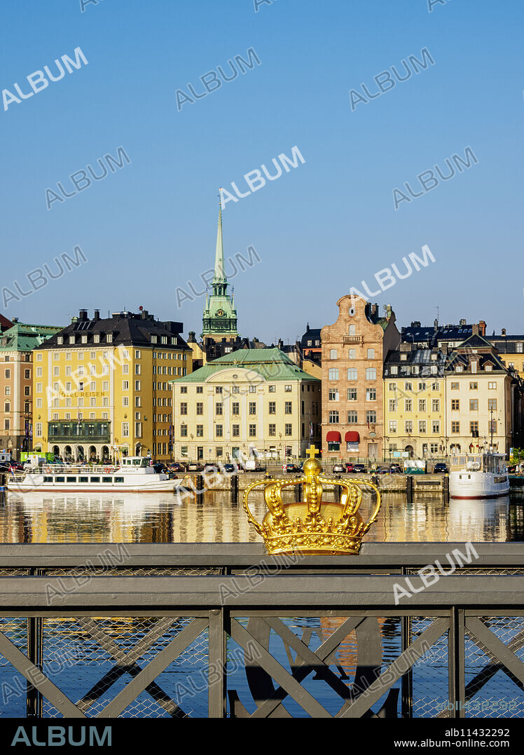 Gilded Crown on Skeppsholmsbron, Stockholm, Stockholm County, Sweden, Scandinavia, Europe.