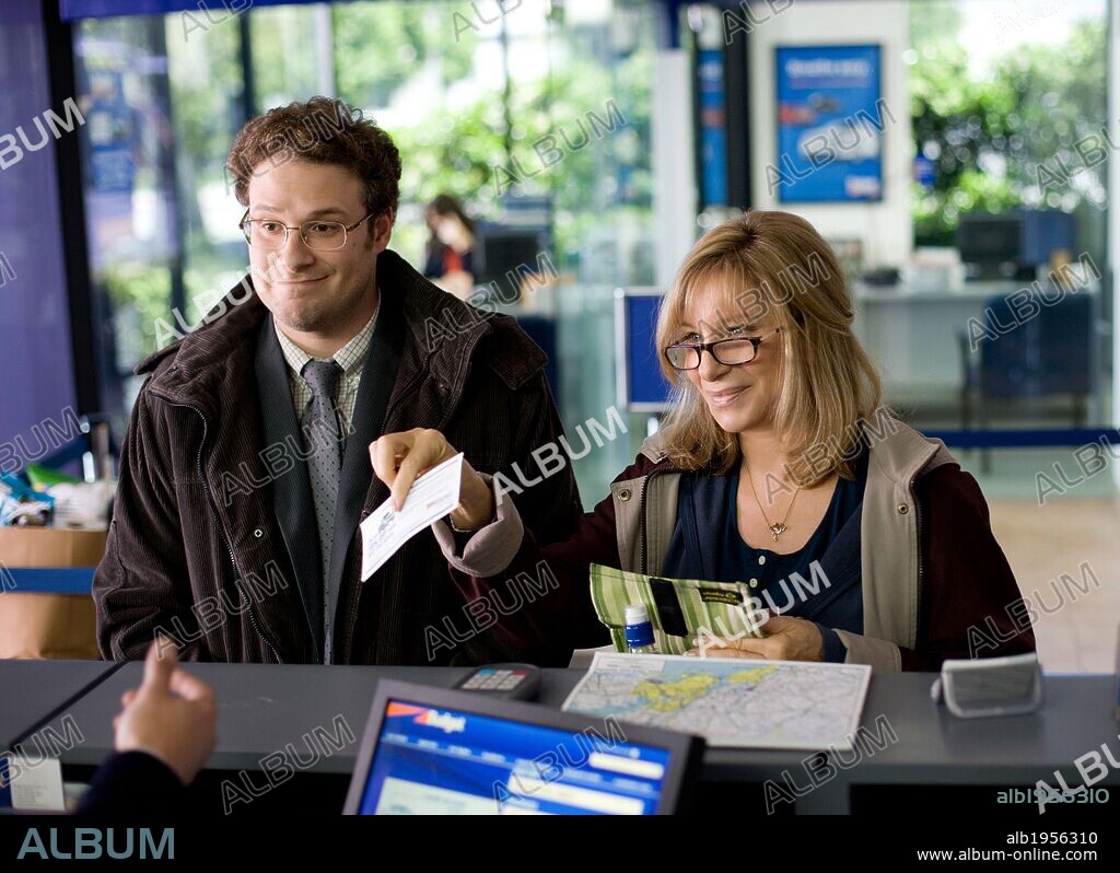 BARBRA STREISAND and SETH ROGEN in THE GUILT TRIP, 2012, directed by ANNE FLETCHER. Copyright PARAMOUNT PICTURES.