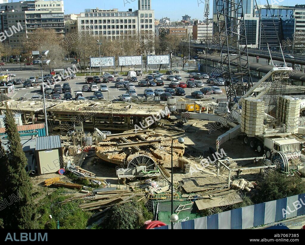 OBRAS DEL SEGUNDO TUNEL DE LA RISA QUE UNIRA LAS ESTACIONES DE ATOCHA Y CHAMARTIN - 2006.