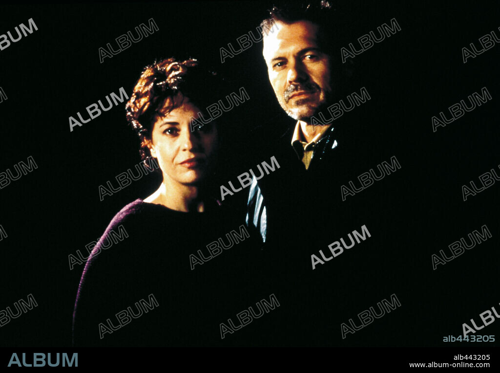 ADRIANA OZORES y MIGUEL ÁNGEL SOLÁ en PLENILUNIO, 1999, dirigida por IMANOL URIBE. Copyright SOGECINE-AIETE/ARIANE / MORO, SOFIA.