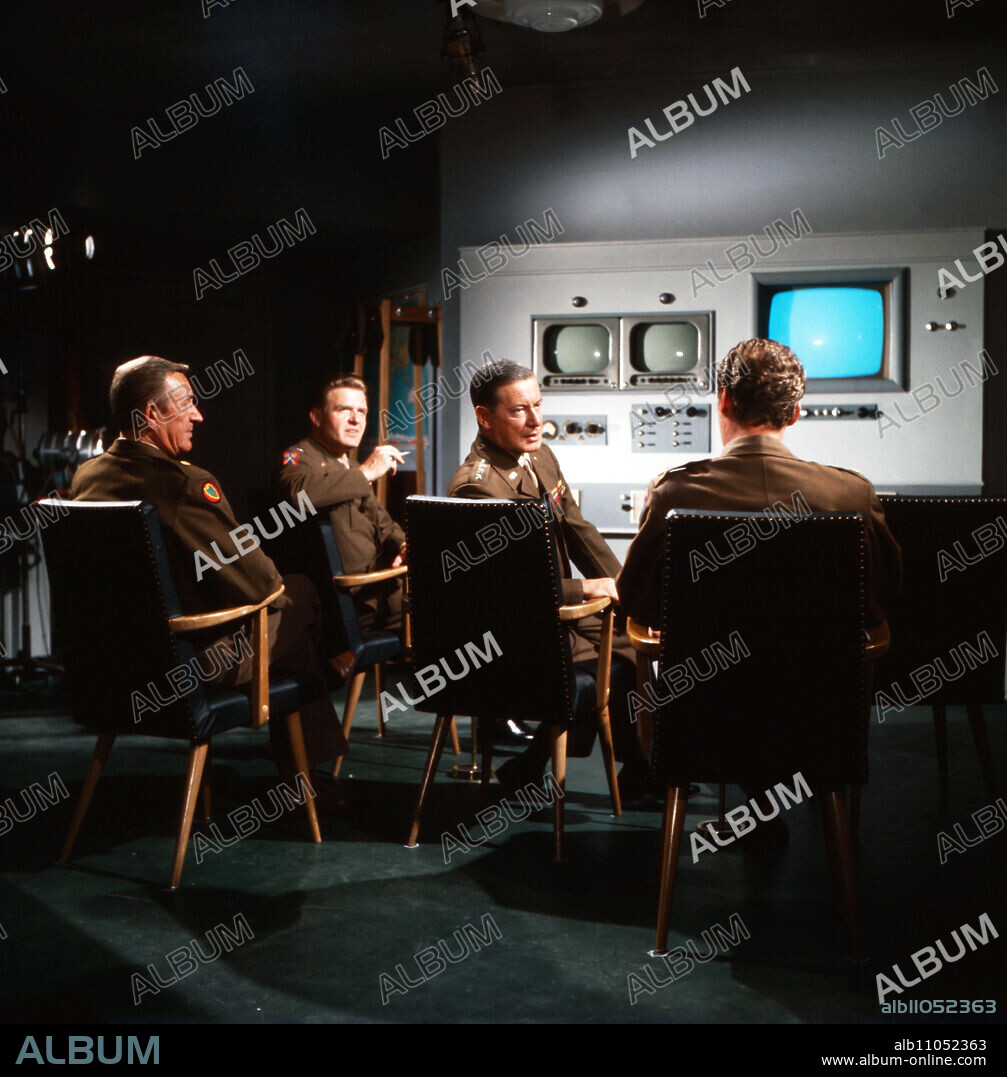 Berlin Blockade, TV film, Germany 1968, Director: Rudolf Jugert, Actors: Paul Glawion (?), Dieter Borsche (both in the middle).
